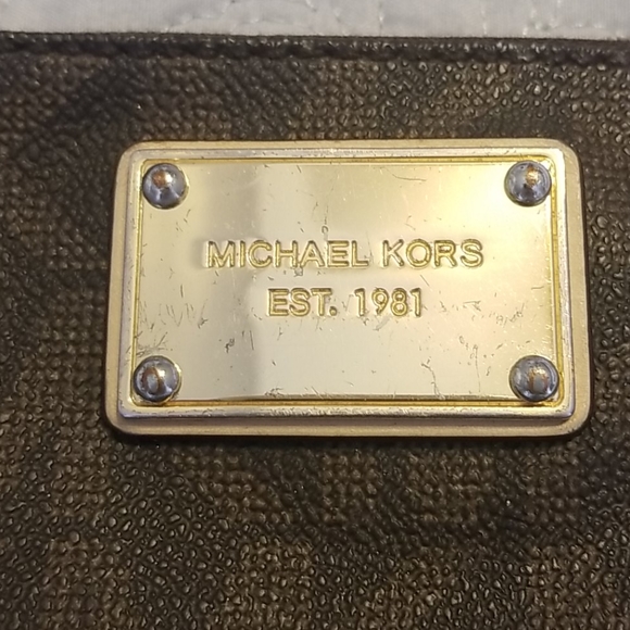 Wristlet - Picture 2 of 5